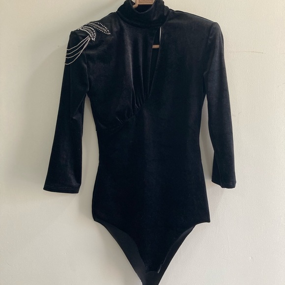 ZARA Black Velvet Bodysuit (Top) - Picture 10 of 10